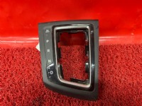 Hyundai I20 Otomatik Vites Konsol Çerçevesi