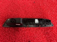 Citroen C4 X Sol Ön Cam Düğmesi